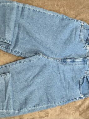 Levi's Dark Blue High-Rise Women's Denim Jeans